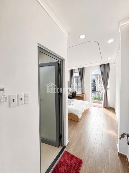 Bán nhà đường ÔTô đậu 8m - Trung Tâm Tân Phú khu VIP Tô Hiệu 4,2m x 18m - tặng Hết Nội Thất Xịn Xò