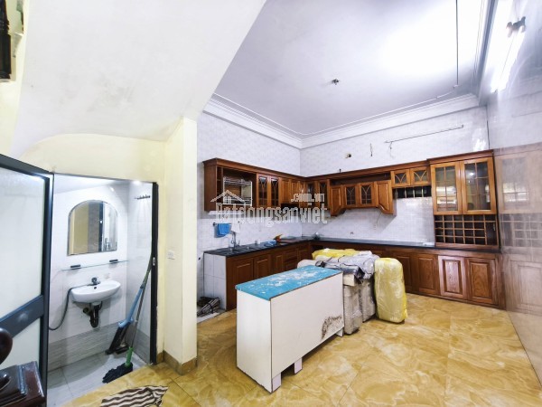 Tin thật Nhà Bát Khối 11 tỷ 60m ô tô đỗ cửa,thang máy ở thích