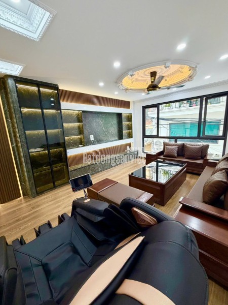 Căn hộ Ruby City  4,2 tỷ 70m sẵn 3 ngủ,sổ đỏ đầy đủ,tầng view đẹp, Long Biên