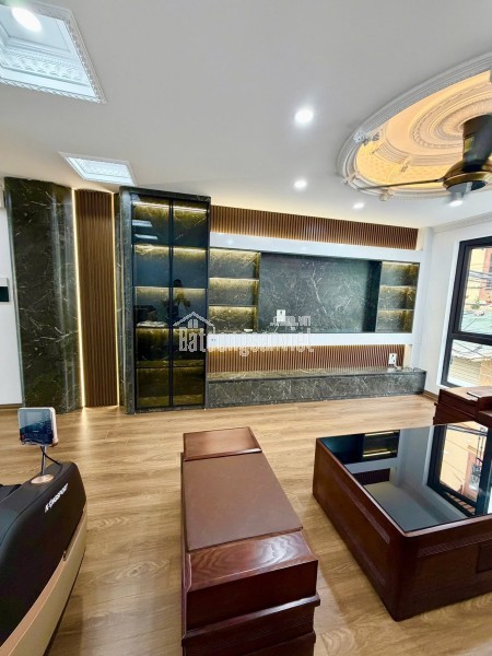 Căn hộ Ruby City  4,2 tỷ 70m sẵn 3 ngủ,sổ đỏ đầy đủ,tầng view đẹp, Long Biên