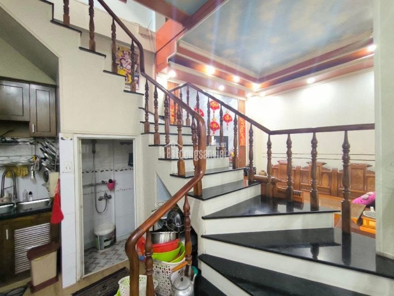 BÁN NHÀ 55M2 TẠI LINH XUÂN - THỦ ĐỨC - HẺM XE HƠI  - 3 LẦU - 4PN - HOÀN CÔNG ĐẦY ĐỦ - NỞ HẬU