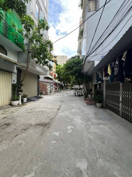 Tin thật bán đất phố Trạm long Biên 10 tỷ 70m ô tô đỗ cửa