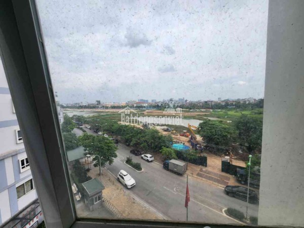 Tin thật bán đất phố Trạm long Biên 10 tỷ 70m ô tô đỗ cửa