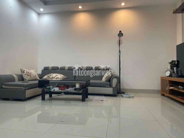 Tin thật bán đất phố Trạm long Biên 10 tỷ 70m ô tô đỗ cửa