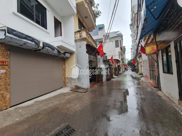 Tin thật Ngọc Thụy Long Biên 10 đồng 50m ô tô vỉa hè ô tô