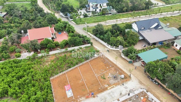 Quỹ đất 11 lô tại Hoà Lạc, Cạnh trục Hồ Tây - Ba Vì. 3 p di chuyển ra khu CNC Hoà Lạc và các