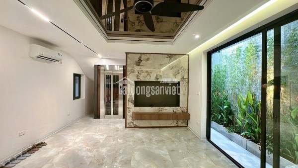 Siêu đẹp Hoàng Văn Thái, 50m2x5T, 2 thoáng vĩnh viễn, gần phố, giá 9,4 tỷ (CK nhà thật giá chuẩn)