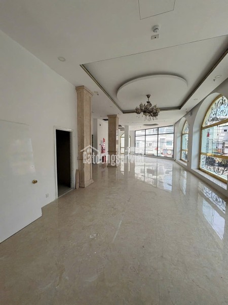 SANG NHƯỢNG SPA ĐANG HOẠT ĐỘNG TẠI PHƯỜNG HÒA HƯNG, TP. HỒ CHÍ MINH