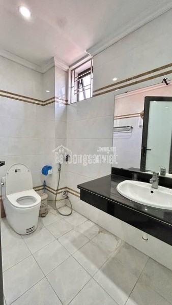 Lô góc hiếm khu TĐC A51 – Hồ Sen, 2 mặt tiền, thang máy hiện đại.