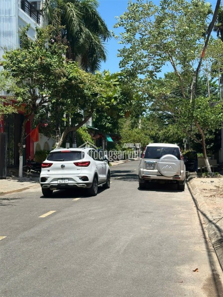 Bán đất mặt tiền Thành Thái, HK Trần Phú cũ, TP Quảng Ngãi, hướng Nam, giá 2,6 tỷ