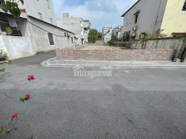 Lô Góc 207m2 - Gần Bệnh viện Bắc Thăng Long (Than 3) - Đông Anh - Hà Nội. Giá 65tr/m2