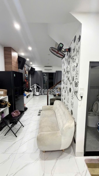 Chính chủ bán căn hộ góc đẹp CT1 A10 Nam Trung Yên - View hồ thoáng mát, không gian sống lý tưởng