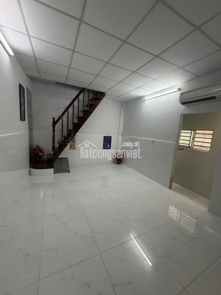 Chính chủ bán căn hộ góc đẹp CT1 A10 Nam Trung Yên - View hồ thoáng mát, không gian sống lý tưởng