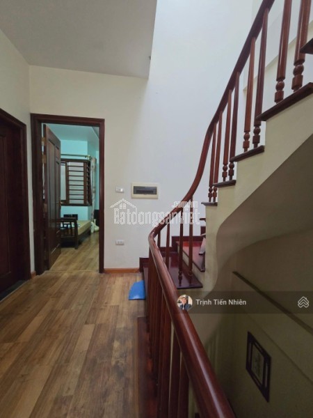 PHÂN LÔ- 126 HOÀNG VĂN THÁI-GẦN PHỐ-Ô TÔ SÁT NHÀ-CHỈ 13.45 tỷ còn TL