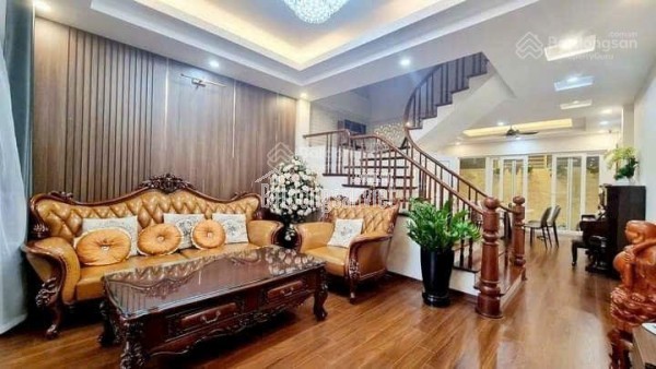 PHÂN LÔ- 126 HOÀNG VĂN THÁI-GẦN PHỐ-Ô TÔ SÁT NHÀ-CHỈ 13.45 tỷ còn TL