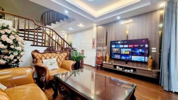 PHÂN LÔ- 126 HOÀNG VĂN THÁI-GẦN PHỐ-Ô TÔ SÁT NHÀ-CHỈ 13.45 tỷ còn TL