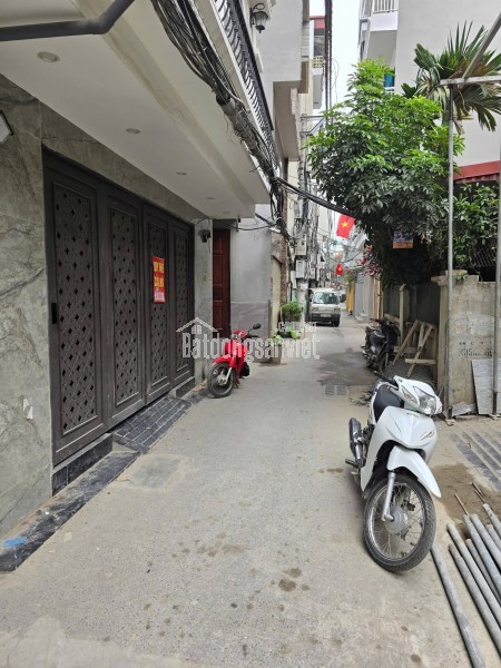 Về quê bán nhà Ngọc Lâm 9 tỷ 50m ô tô,Long Biên