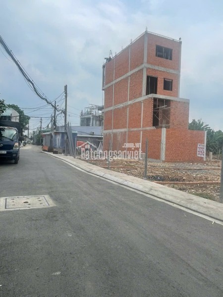 BÁN ĐẤT MẶT TIỀN ĐƯỜNG NHỰA 12M TẶNG MÓNG 4 TẤM CÓ SẴN 5x20m