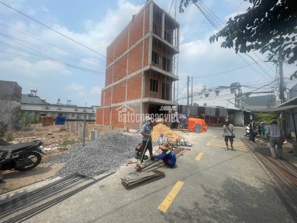 BÁN 2 LÔ ĐẤT MẶT TIỀN ĐƯỜNG NHỰA 12M TẶNG 2 MÓNG 4 TẤM CÓ SẴN
