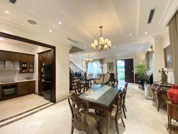 PHÂN LÔ BỘ CÔNG AN, HOÀNG VĂN THÁI, PHƯƠNG LIỆT, LÔ GÓC, Ô TÔ TRÁNH
