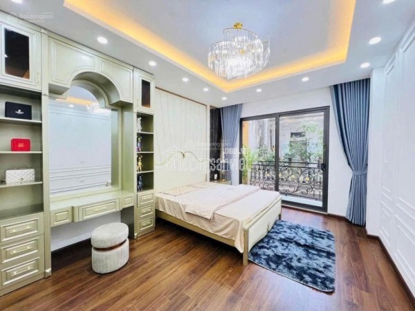 Bán gấp chung cư Đại Thanh căn hoa hậu 60m2, tặng full nội thất, sổ đỏ chính chủ, chỉ 3tỷ