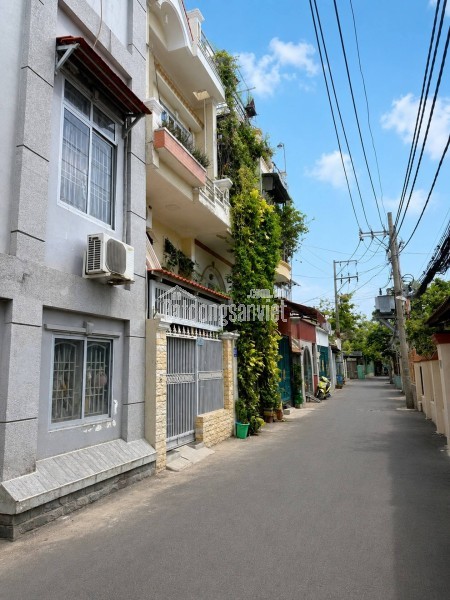 [Hiệp Bình Chánh] Nhà mới 3 tầng đẹp lung linh  - Hẻm xe hơi thông - Đối diện Gigamall và ĐH Luật