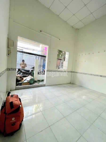 [Hiệp Bình Chánh] Nhà mới 3 tầng đẹp lung linh  - Hẻm xe hơi thông - Đối diện Gigamall và ĐH Luật