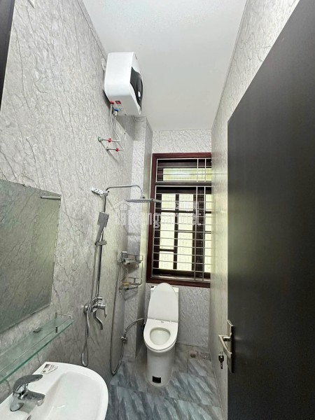 CHO THUÊ MẶT BẰNG KINH DOANH TẦNG 1 RIÊNG BIỆT , MẶT HỒ THOÁNG MÁT TẠI ĐỐNG ĐA , HÀ NỘI