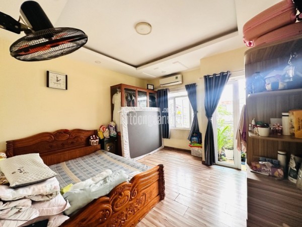 Bán nhà 96m2  đường Gò Cát, Phú Hữu, Q9, Thủ Đức, TP HCM, 3 tầng, sổ hồng. Giá 6,45 tỷ.