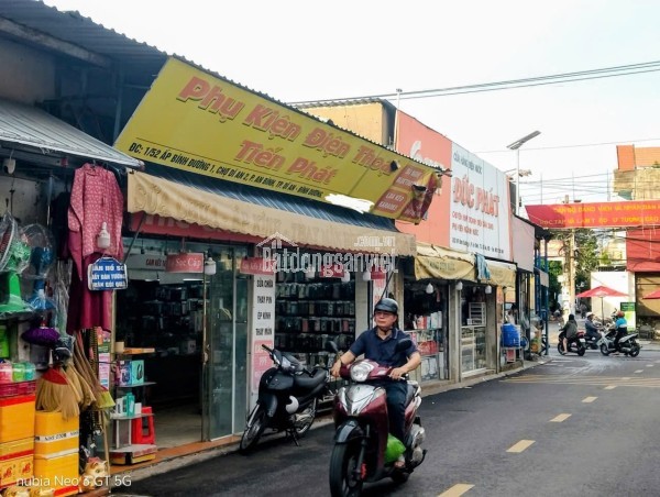 SANG NHƯỢNG QUÁN PHỤ KIỆN ĐIỆN THOẠI TẠI DĨ AN, BD