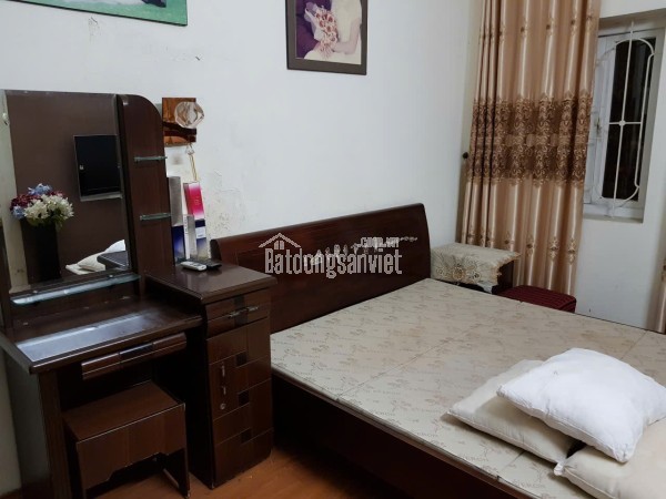 Cho thuê nhà chung cư ở ngõ 100 phố Khương Thượng, quận Đống Đa