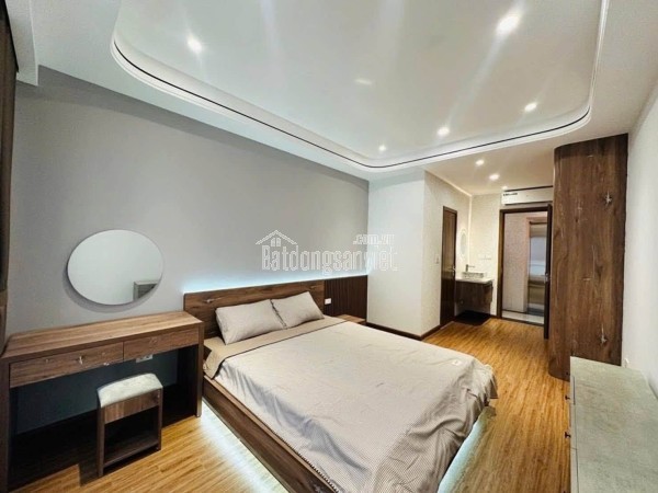 BÁN NHÀ TRUNG TÂM THẠCH BÀN – CỔ LINH  92M² × 6 TẦNG  GARA Ô TÔ  THANG MÁY