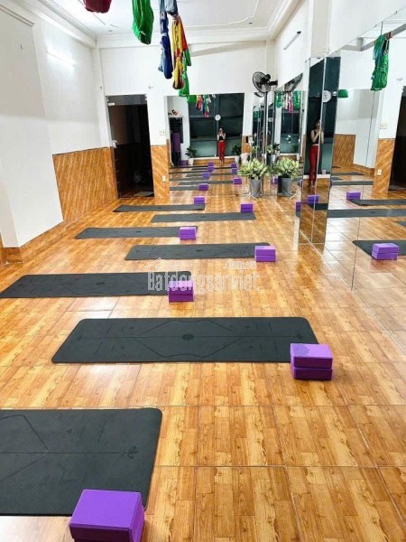 SANG NHƯỢNG PHÒNG TẬP MỚI ĐẸP  – VỊ TRÍ ĐẸP TRUNG TÂM QUẬN 7, LIỀN KỀ PHÚ MỸ HƯNG, TP HỒ CHÍ MINH