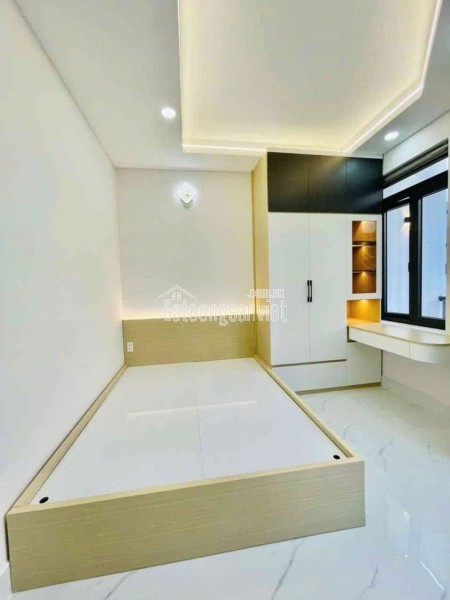 Nhà bán lô góc LVQ 2 mặt tiền thông thoáng, hẻm xe hơi né nhau thoải mái, 8,8 tỷ TL