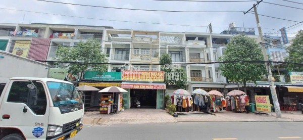 BÁN NHÀ GÓC 2 MT ĐƯỜNG NGUYỄN THỊ BÚP 18X25M