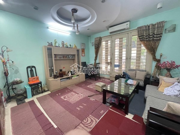 NHỈNH 20 TỈ - NHÀ HOÀNG CẦU SẴN 6 TẦNG - NGÕ THÔNG Ô TÔ