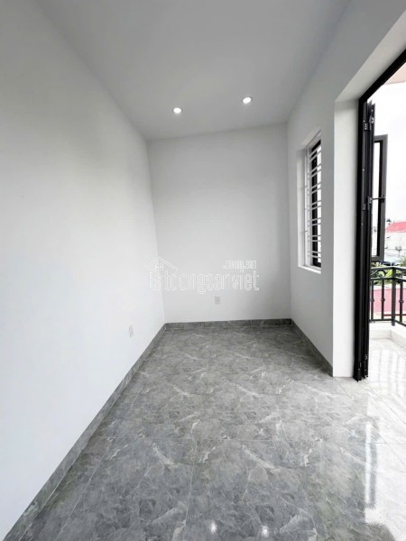 NHÀ 3 TẦNG XÂY ĐỘC LẬP GẦN BỆNH VIỆN VIỆT TIỆP 2 HẢI PHÒNG CHỈ 2,X TỶ
