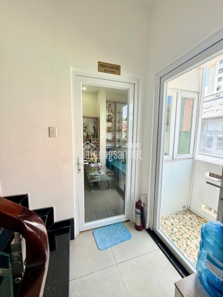 Bán Gấp Căn Góc 2 MT Lạc Long Quân, Phường 5, Quận 11