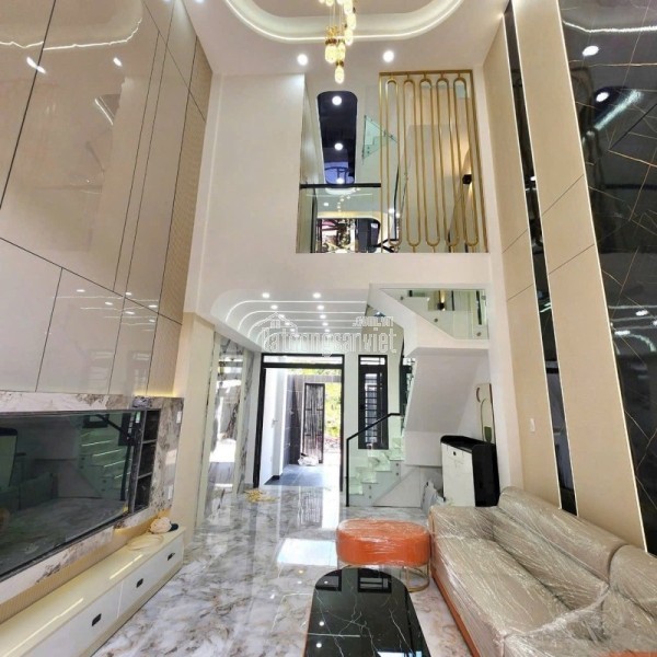 Bán nhà đường số 34, Linh Đông, Thủ Đức, TP HCM. DT 40m2, 2 tầng, sổ hồng riêng, giá 4.73  tỷ.