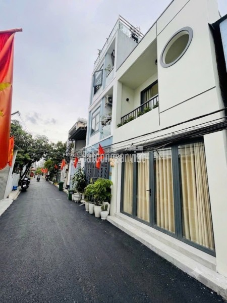 Bán nhà đường số 34, Linh Đông, Thủ Đức, TP HCM. DT 40m2, 2 tầng, sổ hồng riêng, giá 4.73  tỷ.