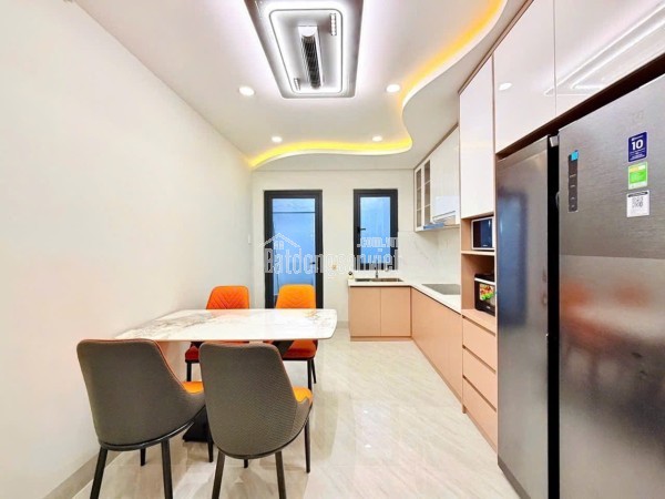 NHÀ ĐẸP CẦN BÁN 371 NGUYỄN DUY DƯƠNG QUẬN 10 ,TPHCM