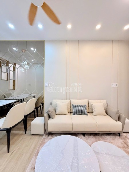 NHÀ ĐẸP CẦN BÁN 371 NGUYỄN DUY DƯƠNG QUẬN 10 ,TPHCM