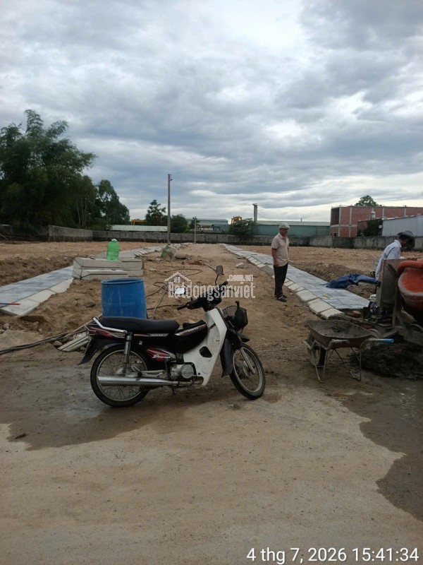 lô góc 2 mặt tiền nam sơn hòa tiến, sổ hồng riêng, đường 10m, giá từ 1,x tỷ, đáng đầu tư