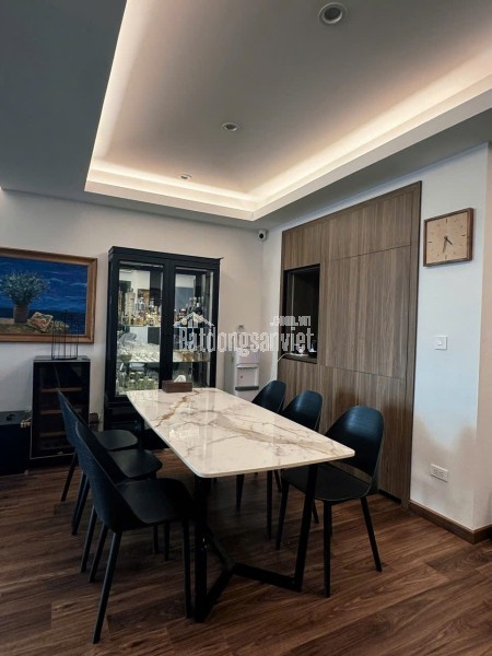 Bán CH 3PN Ciputra Tòa E4 123m² -  Nội Thất Cao Cấp, Sổ Đỏ - Cạnh trường Academy.
