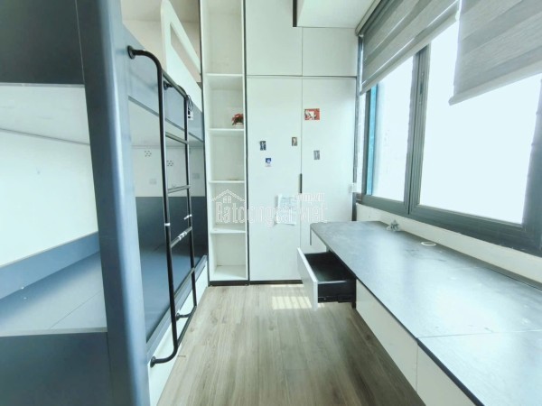 Bán chcc tầng cao trần quý kiên . Dt : 51m2,2pn,1wc giá 5,1 tỷ