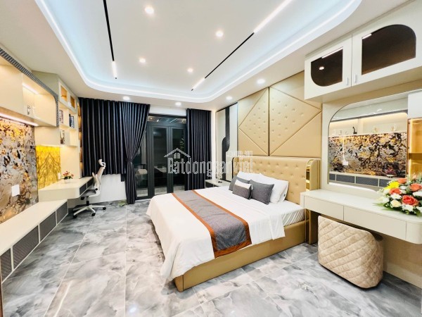 9.5 TỶ – NHÀ MỚI TINH 6 TẦNG HẼM XE HƠI PHONG CÁCH HIỆN ĐẠI – CÓ THANG MÁY FULL NỘI THẤT – GẦN