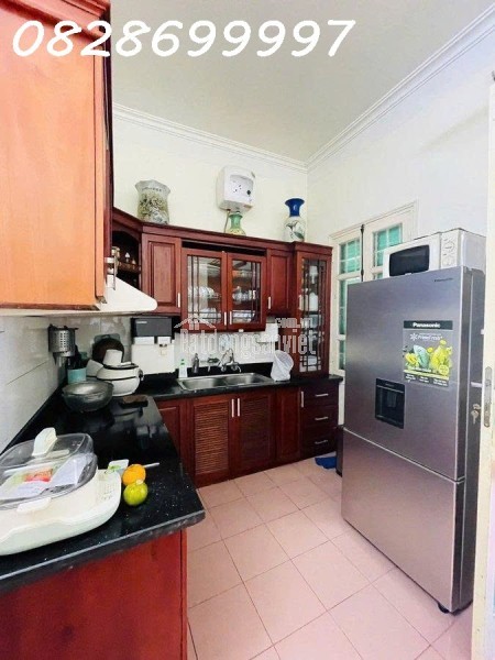 CHÍNH CHỦ GỬI BÁN NHÀ Ô TÔ TRÁNH ĐÊ LA THÀNH 4 TẦNG Ô TÔ DỪNG ĐỖ QUAY ĐẦU