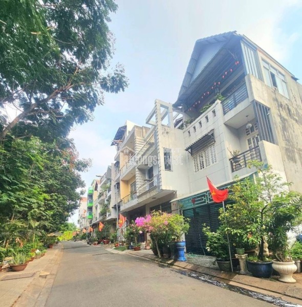 Bán nhà 4 tầng 60m2 đường số 5, Linh Tây, Thủ Đức, TP HCM. sổ hồng riêng. Giá 8,9 tỷ.