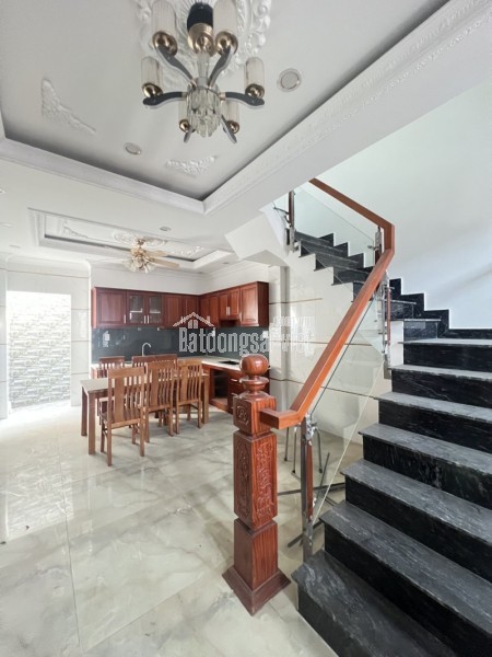 Bán nhà 4 tầng 60m2 đường số 5, Linh Tây, Thủ Đức, TP HCM. sổ hồng riêng. Giá 8,9 tỷ.