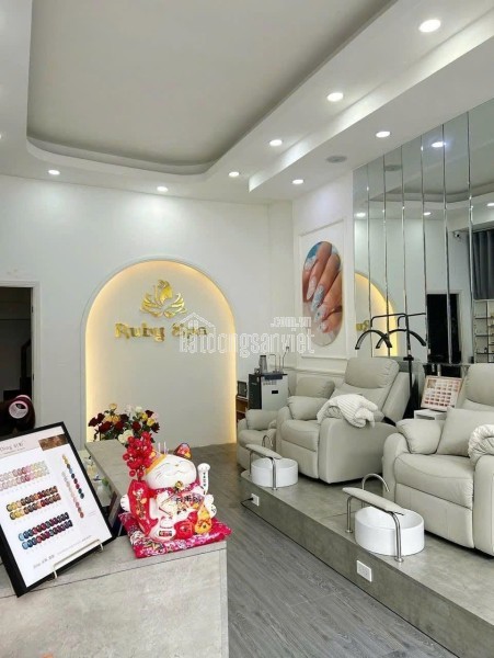 Cần sang nhượng tiệm nail và gội đầu đang hoạt động ổn định trên đường Bùi Thị Lùng, Hóc Môn Giá
